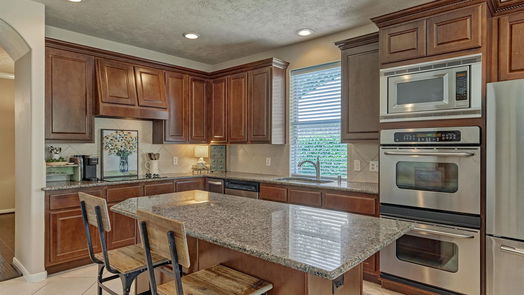 The Woodlands 2-story, 4-bed 22 N Bardsbrook Circle-idx