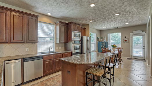 The Woodlands 2-story, 4-bed 22 N Bardsbrook Circle-idx