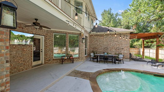 The Woodlands 2-story, 5-bed 27 Brywood Place-idx