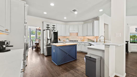 The Woodlands 2-story, 5-bed 27 Brywood Place-idx