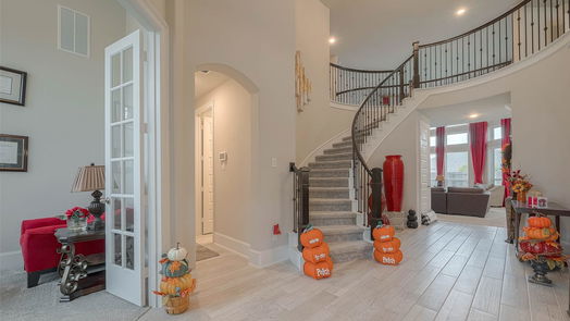 Humble 2-story, 4-bed 16519 Whiteoak Canyon Drive-idx