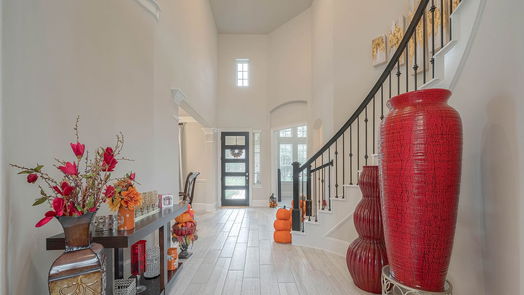 Humble 2-story, 4-bed 16519 Whiteoak Canyon Drive-idx