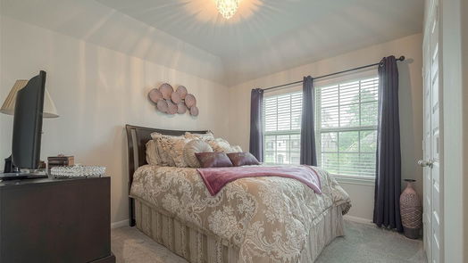 Humble 2-story, 4-bed 16519 Whiteoak Canyon Drive-idx