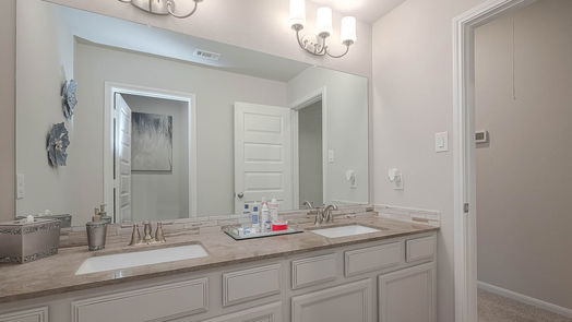 Humble 2-story, 4-bed 16519 Whiteoak Canyon Drive-idx