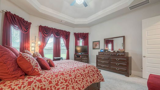 Humble 2-story, 4-bed 16519 Whiteoak Canyon Drive-idx