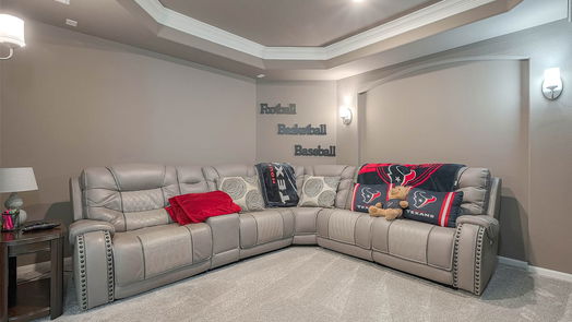 Humble 2-story, 4-bed 16519 Whiteoak Canyon Drive-idx